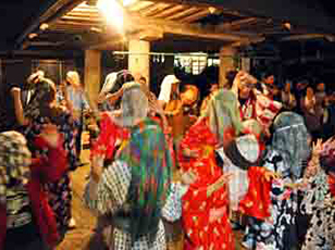 ムチモレ踊り（大和村）